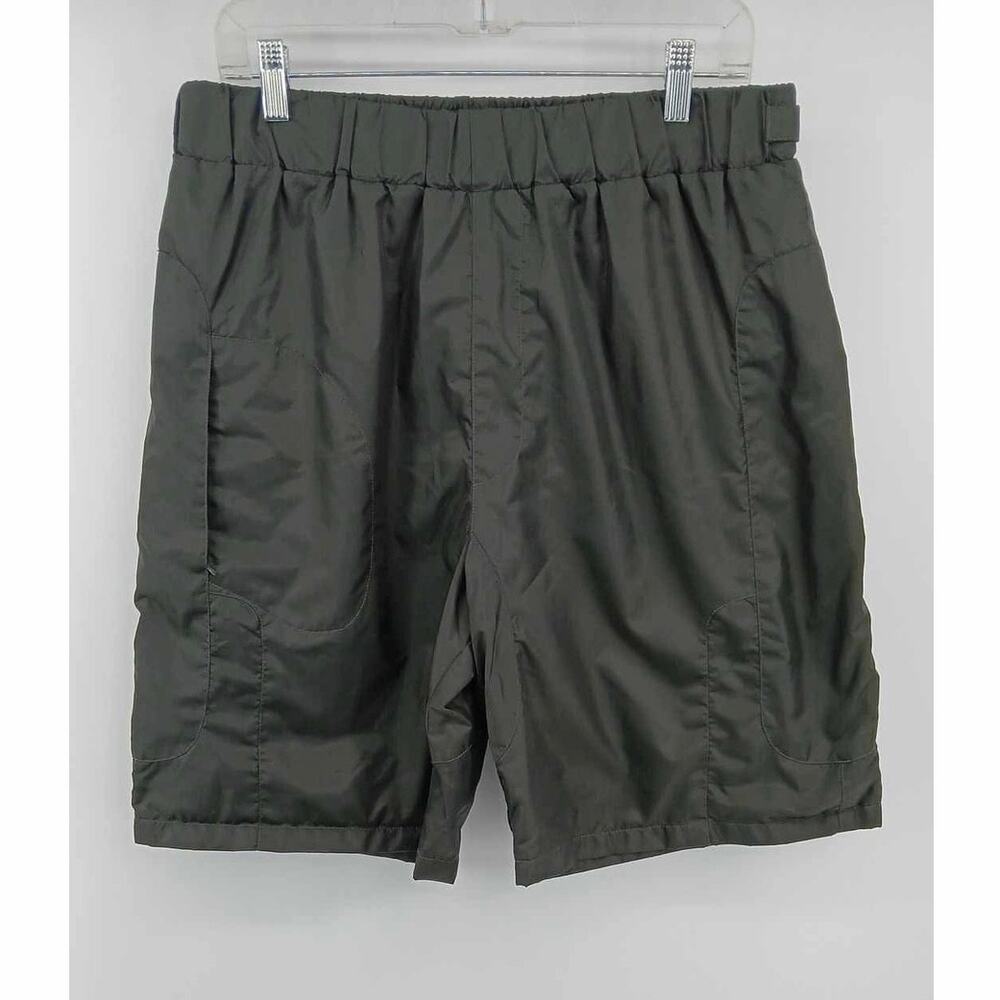 Vintage DC nylon skateboard  shorts, gray, elastic waistband with drawstring (M)